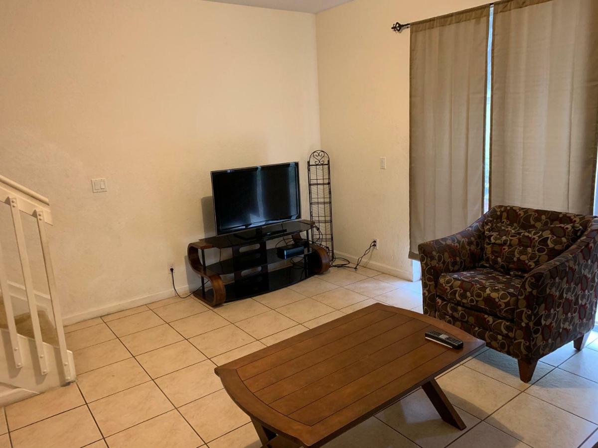 Bedroom Suite In Lauderdale Lakes Townhome 劳德代尔堡 外观 照片